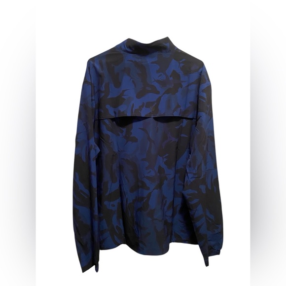 Scales Blue and Black‎ Camouflage Long windbreaker. Size XL. New with tags - Picture 4 of 5